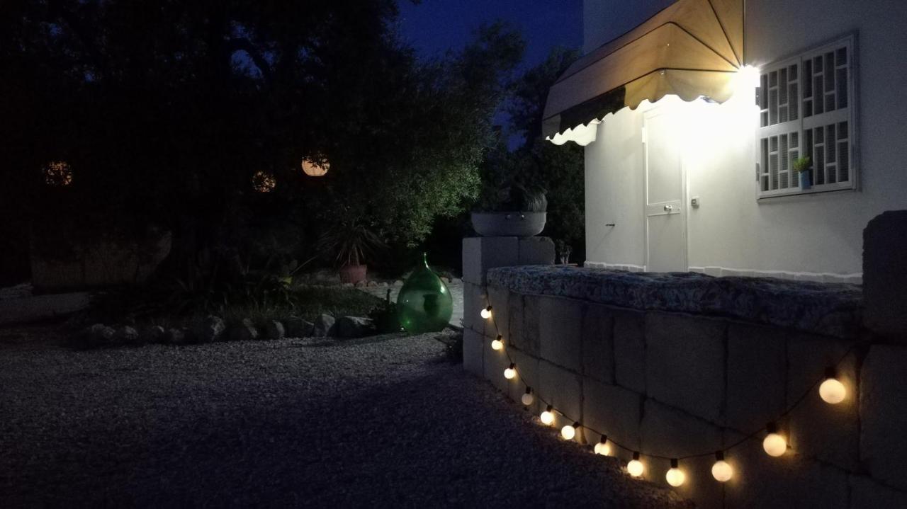 B&B Villa Mediterranee Con Parking Space Trani Zewnętrze zdjęcie