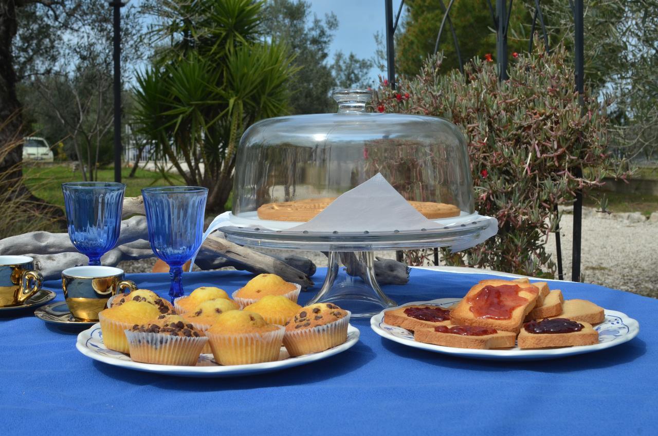 B&B Villa Mediterranee Con Parking Space Trani Zewnętrze zdjęcie