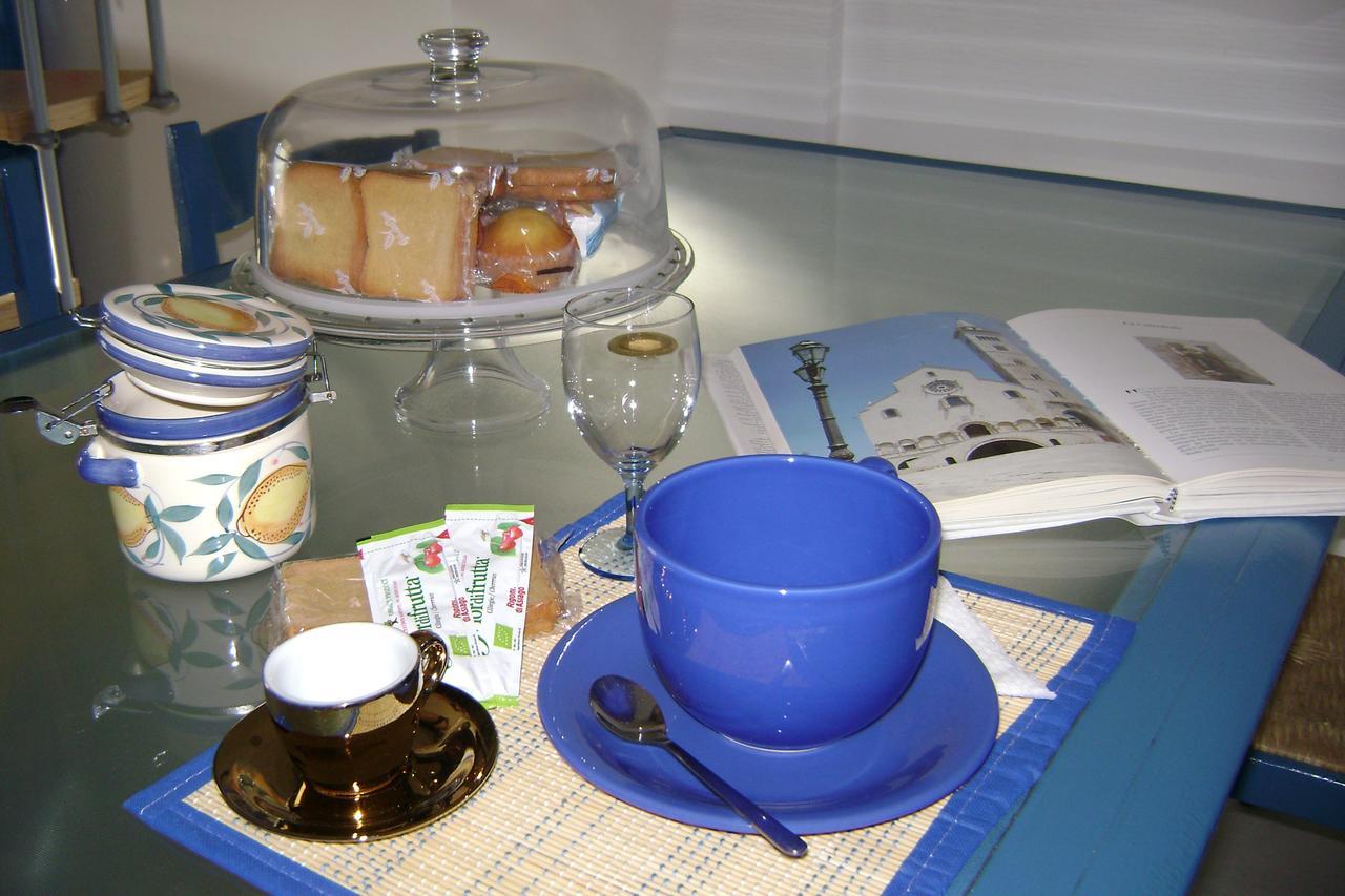 B&B Villa Mediterranee Con Parking Space Trani Zewnętrze zdjęcie